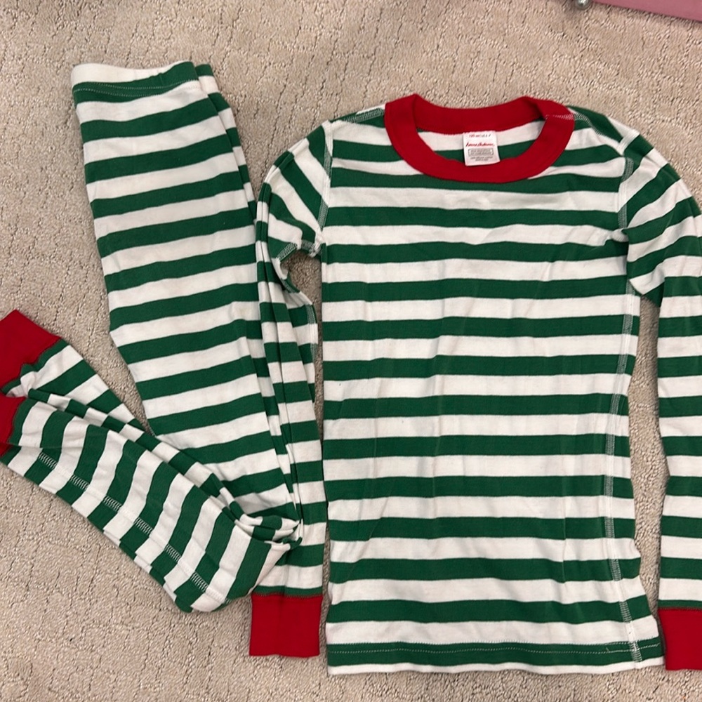 Hanna Anderson🤩Holiday Jammies kids size 6 -7🌲